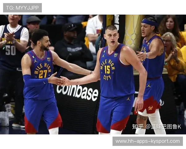 掘金贾马尔·穆雷后场追身三分，稳扎稳打